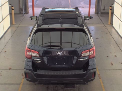 Used 2018 Subaru Outback 2.5i Limited image 8