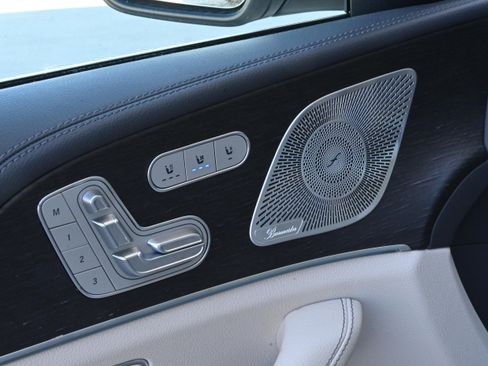 Used 2020 Mercedes-Benz GLS 580 4MATIC image 23