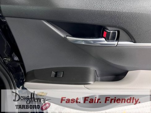Used 2021 Toyota Camry SE image 36