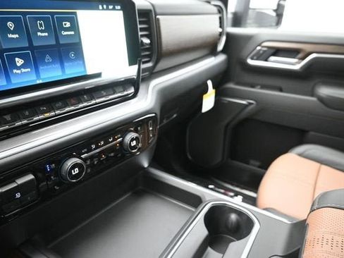 New 2026 Chevrolet Silverado 2500 High Country w/ High Country Premium Package AWD/4WD image 31