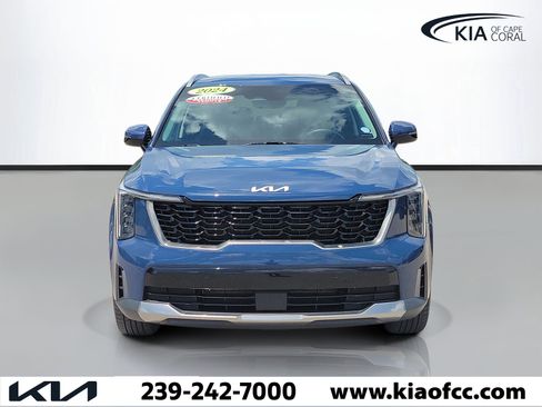 Certified 2024 Kia Sorento S FWD image 2