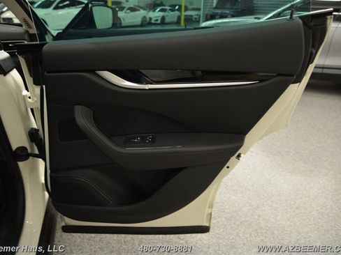 Used 2021 Maserati Levante image 38