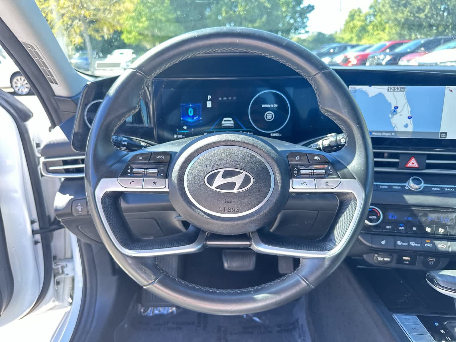 Used 2025 Hyundai Elantra Limited FWD image 18