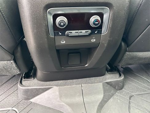 Used 2023 Chevrolet Suburban High Country w/ Premium Package 2 image 29