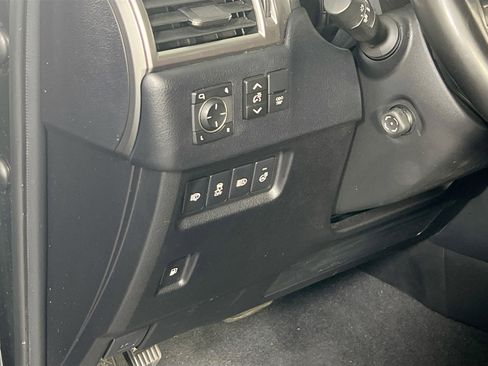 Used 2023 Lexus GX 460 Premium w/ Premium Package AWD/4WD image 10