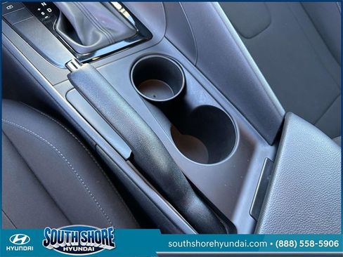 Certified 2025 Hyundai Elantra Sport w/ Cargo Package image 33