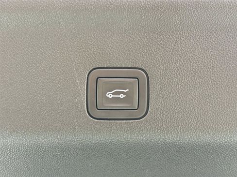 Used 2024 Chevrolet Tahoe LT w/ Luxury Package AWD/4WD image 41