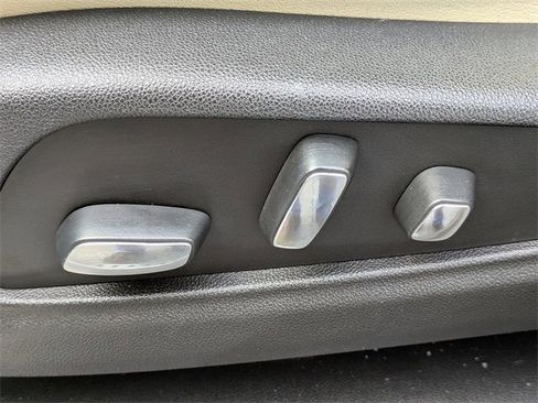 Used 2018 Cadillac XT5 Luxury w/ Driver Awareness Package image 21