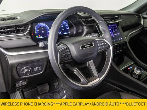 Used 2024 Jeep Grand Cherokee L Altitude image 5