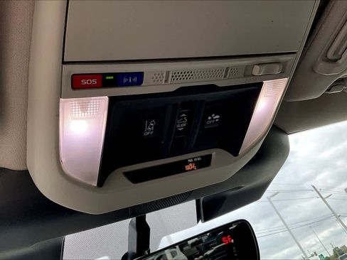 Used 2021 Lexus IS 350 F Sport w/ Dynamic Handling Package image 32