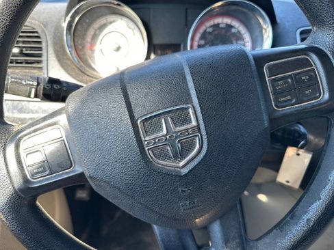 Used 2016 Dodge Grand Caravan American Value Package image 11
