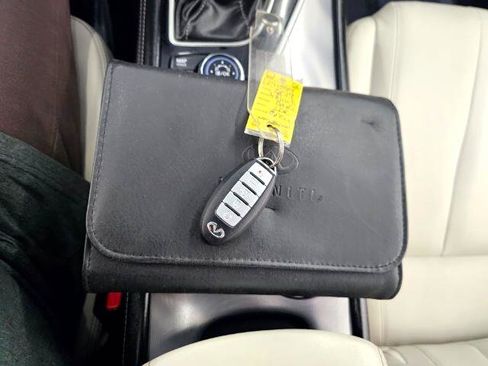 Used 2019 INFINITI Q60 3.0t Luxe w/ Essential Package image 26