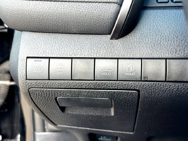 Used 2019 Toyota Camry SE FWD image 15