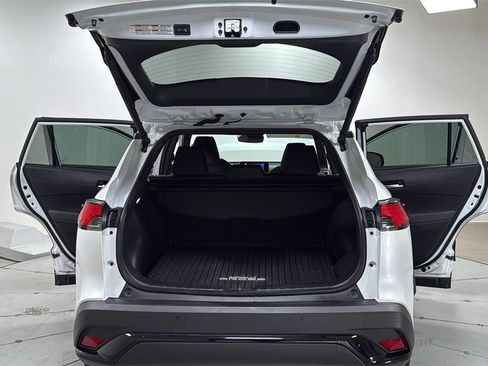 Certified 2024 Toyota Corolla Cross XSE w/ Convenience Package image 16