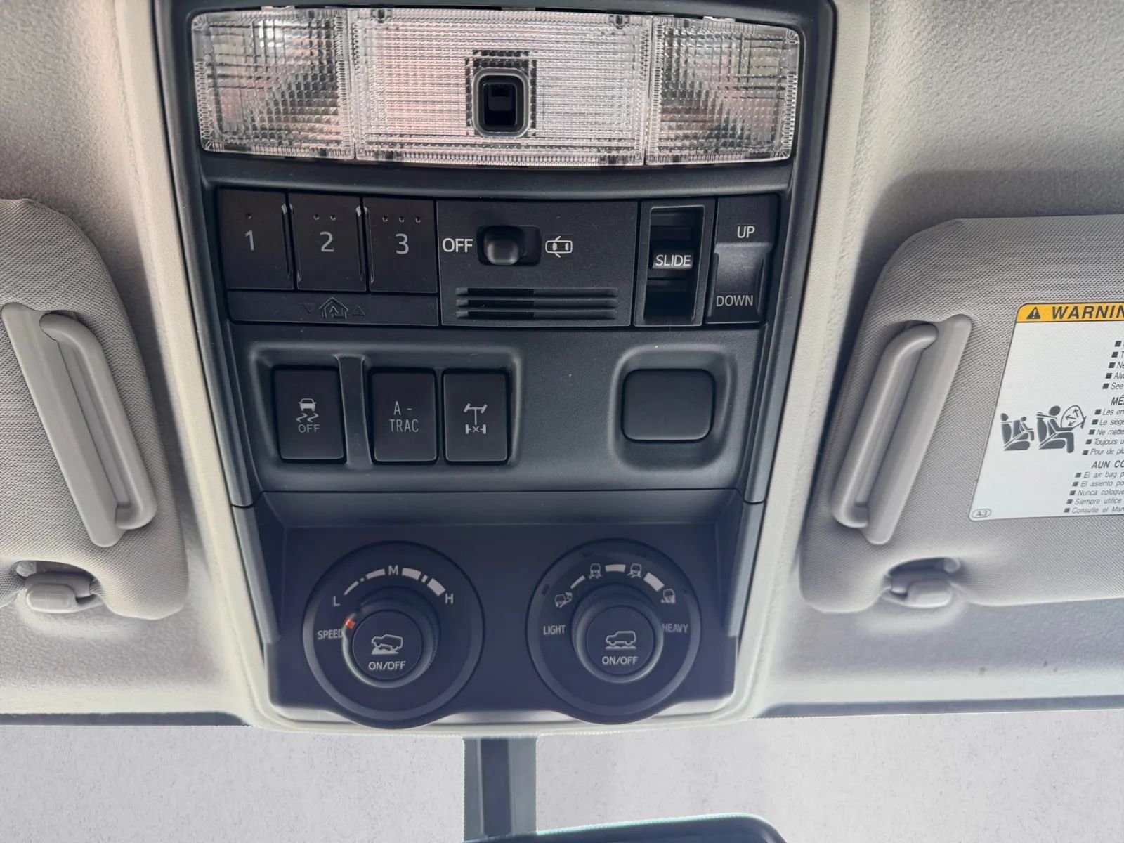 Used 2018 Toyota 4Runner TRD Off-Road Premium AWD/4WD image 18