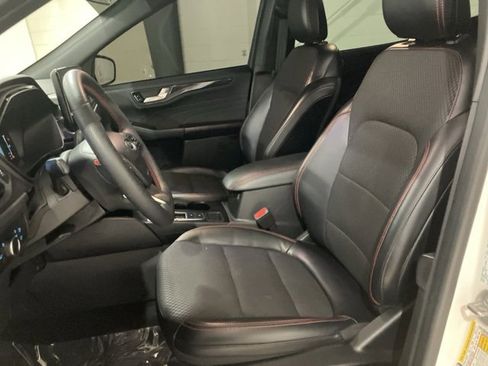 Used 2023 Ford Escape ST-Line w/ Tech Pack #1 image 11