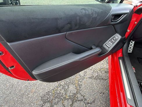 Used 2022 Toyota GR86 Premium RWD image 10
