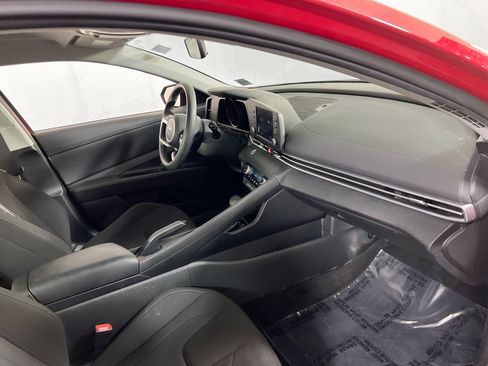 Used 2023 Hyundai Elantra SEL w/ Cargo Package FWD image 26