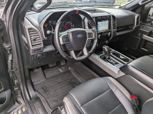 Used 2018 Ford F150 Raptor w/ Equipment Group 802A Luxury AWD/4WD image 16
