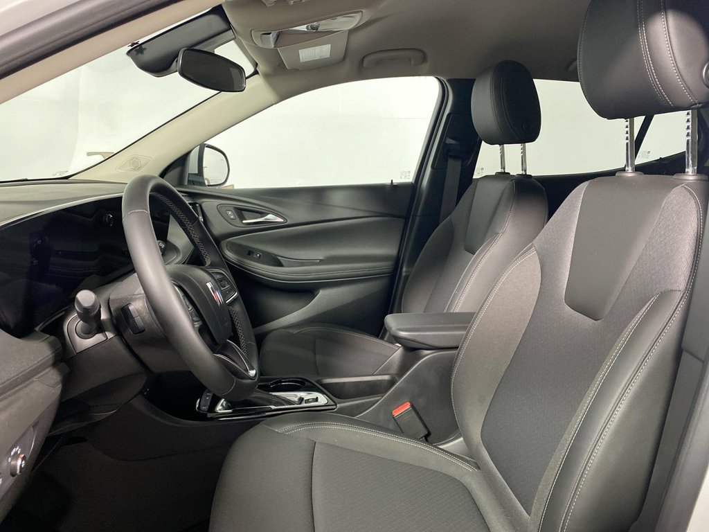 Used 2024 Buick Encore GX Preferred FWD image 11