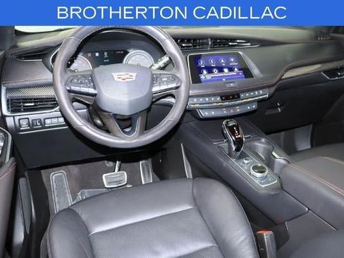 Certified 2023 Cadillac XT4 Sport AWD/4WD image 28