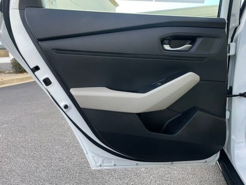 Used 2023 Honda Accord EX image 37