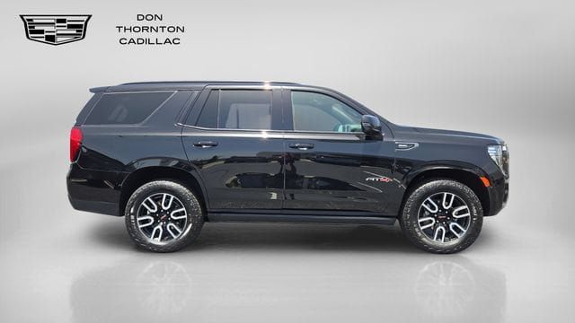Used 2024 GMC Yukon AT4 w/ AT4 Premium Package AWD/4WD image 8