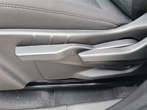 New 2026 Chevrolet Equinox LT image 23