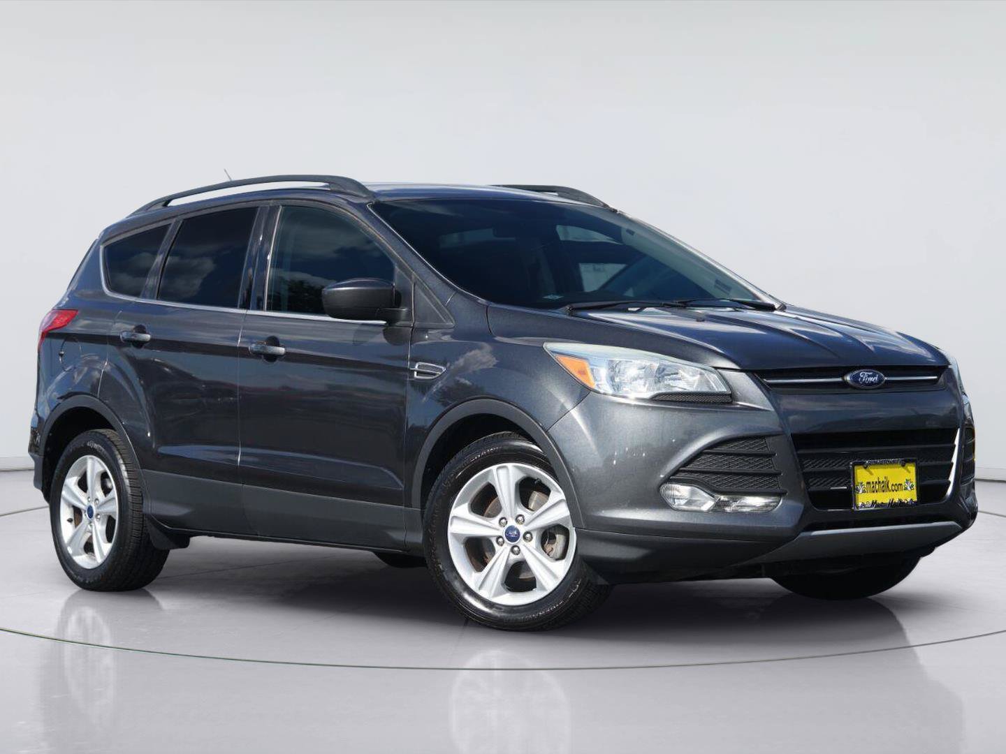 Used 2016 Ford Escape SE w/ Equipment Group 201A FWD image 2