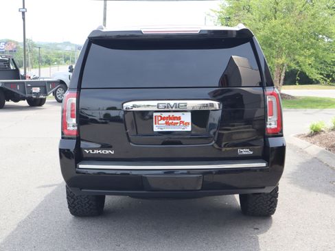 Used 2018 GMC Yukon Denali w/ Open Road Package AWD/4WD image 8