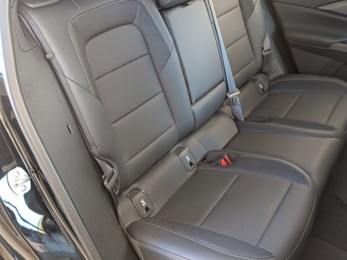 Used 2025 Chevrolet Equinox EV LT w/ Convenience Package image 20