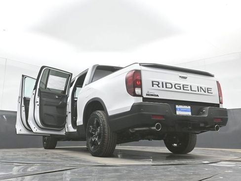New 2026 Honda Ridgeline Black Edition image 55