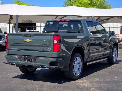 New 2026 Chevrolet Silverado 1500 High Country w/ High Country Premium Package AWD/4WD image 4