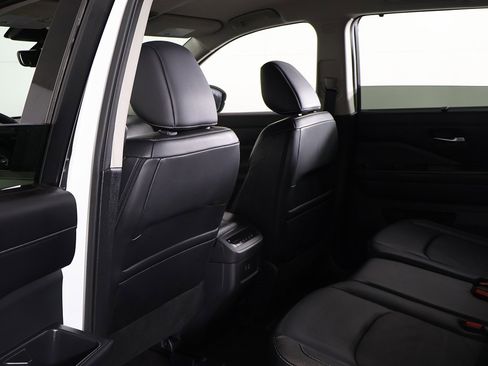 Used 2023 Nissan Pathfinder SL w/ Cargo Package image 28