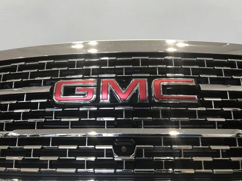 Used 2023 GMC Acadia Denali w/ Denali Ultimate Package AWD/4WD image 25