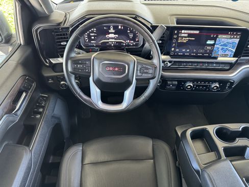 Certified 2025 GMC Sierra 1500 SLT AWD/4WD image 18