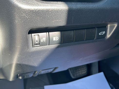 Used 2020 Toyota RAV4 XLE w/ Convenience Package AWD/4WD image 23