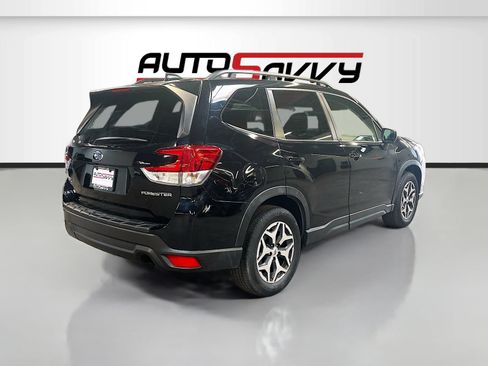 Used 2022 Subaru Forester Premium AWD/4WD image 7