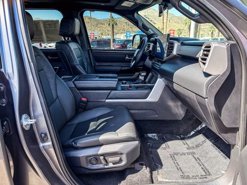 Used 2025 Toyota Tundra Limited AWD/4WD image 20