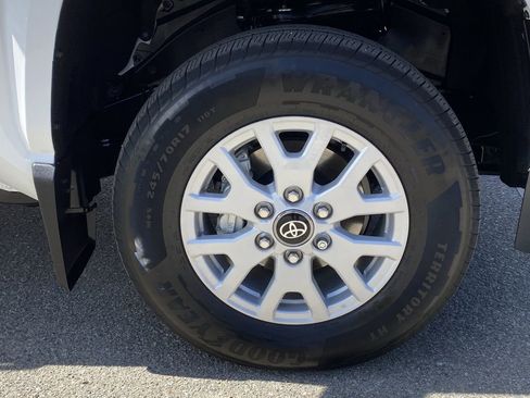 Certified 2026 Toyota Tacoma SR5 image 15