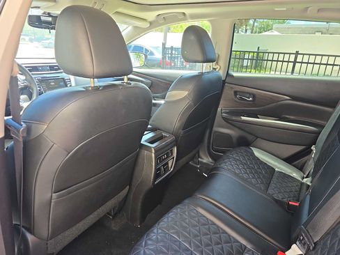 Used 2021 Nissan Murano Platinum w/ Cargo Package FWD image 10