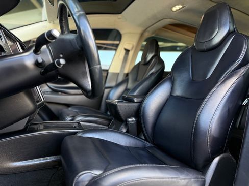 Used 2018 Tesla Model X 75D AWD/4WD image 14