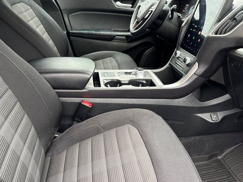 Certified 2024 Ford Edge SEL w/ Convenience Package image 16