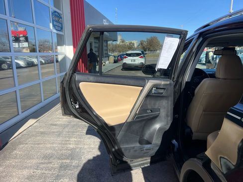 Used 2014 Toyota RAV4 Limited image 11