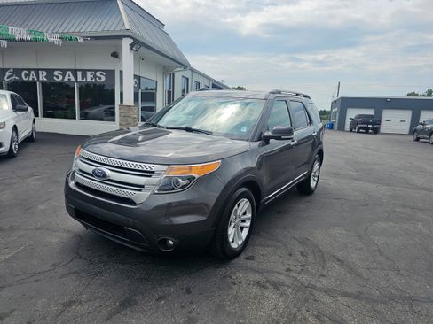 Used 2015 Ford Explorer XLT image 1