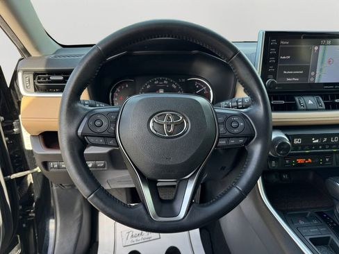 Used 2019 Toyota RAV4 Limited w/ Cold Weather Package FWD image 19