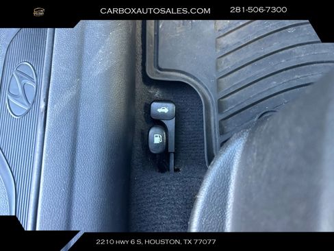 Used 2014 Hyundai Elantra SE w/ Option Group 02 FWD image 21
