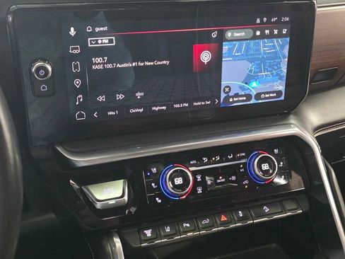 Used 2024 GMC Sierra 3500 Denali Ultimate image 18