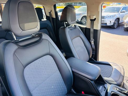 Used 2019 Chevrolet Colorado Z71 image 40