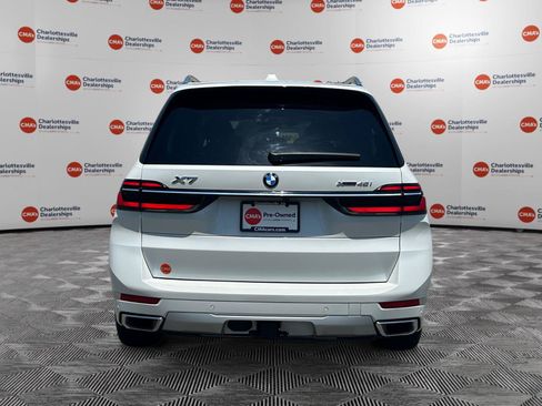 Used 2025 BMW X7 xDrive40i w/ Executive Package AWD/4WD image 4